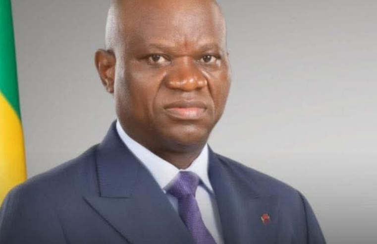 Au gabon, l&rsquo;interdiction des pseudonymes sur les réseaux sociaux divise la population