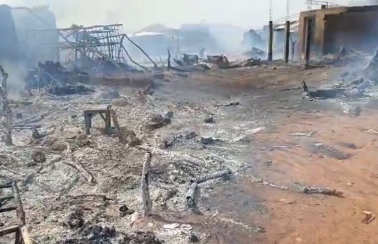Frappe de drone militaire au Niger : 17 civils tués dans le village de Kokoloko