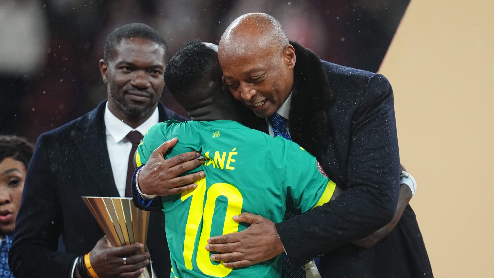 Visite historique de Motsepe à Dakar après la polémique sur la CAN 2025