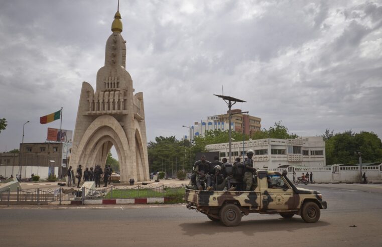 Menace de dissolution des partis politiques au Mali : une dérive inquiétante selon Amnesty International