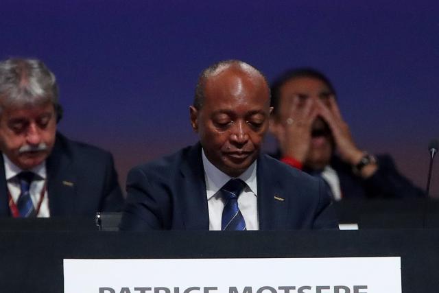 Motsepe en visite au Sénégal après la polémique sur la can 2025