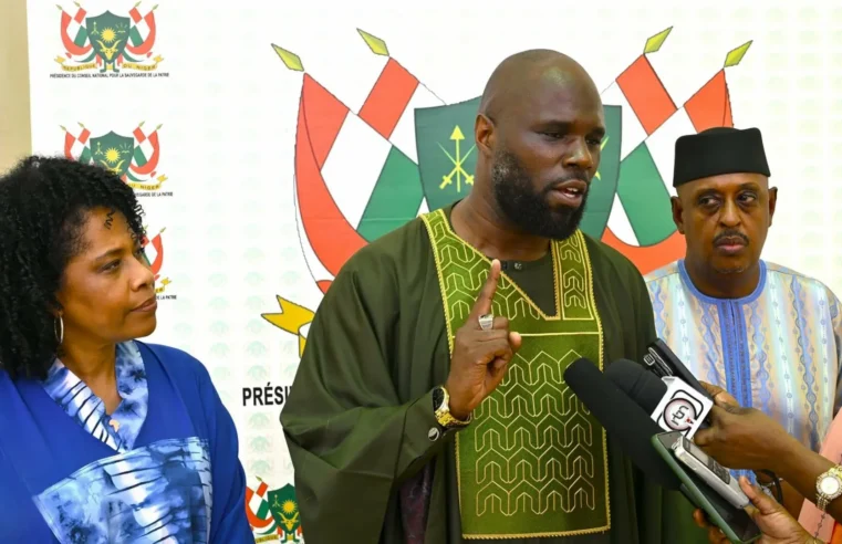 Kémi séba : l&rsquo;isolement d&rsquo;un militant en disgrâce politique