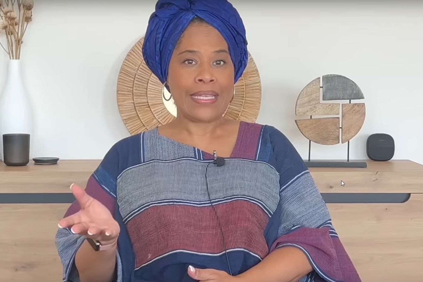 Influenceuse panafricaine bloquée à Paris pour propagande pro-russe
