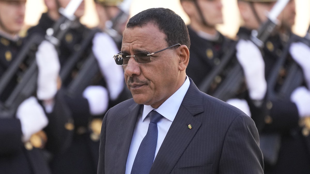 Niger : detention arbitraire de mohamed bazoum après deux ans
