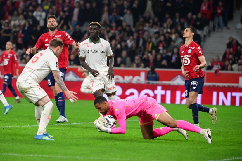 Yéhvann Diouf, titulaire à Lille malgré la concurrence de Maxime Dupé