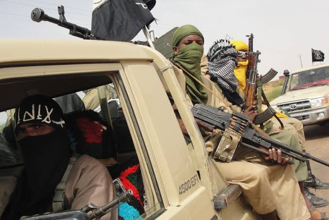 Mali : vers un pouvoir djihadiste après la junte ?