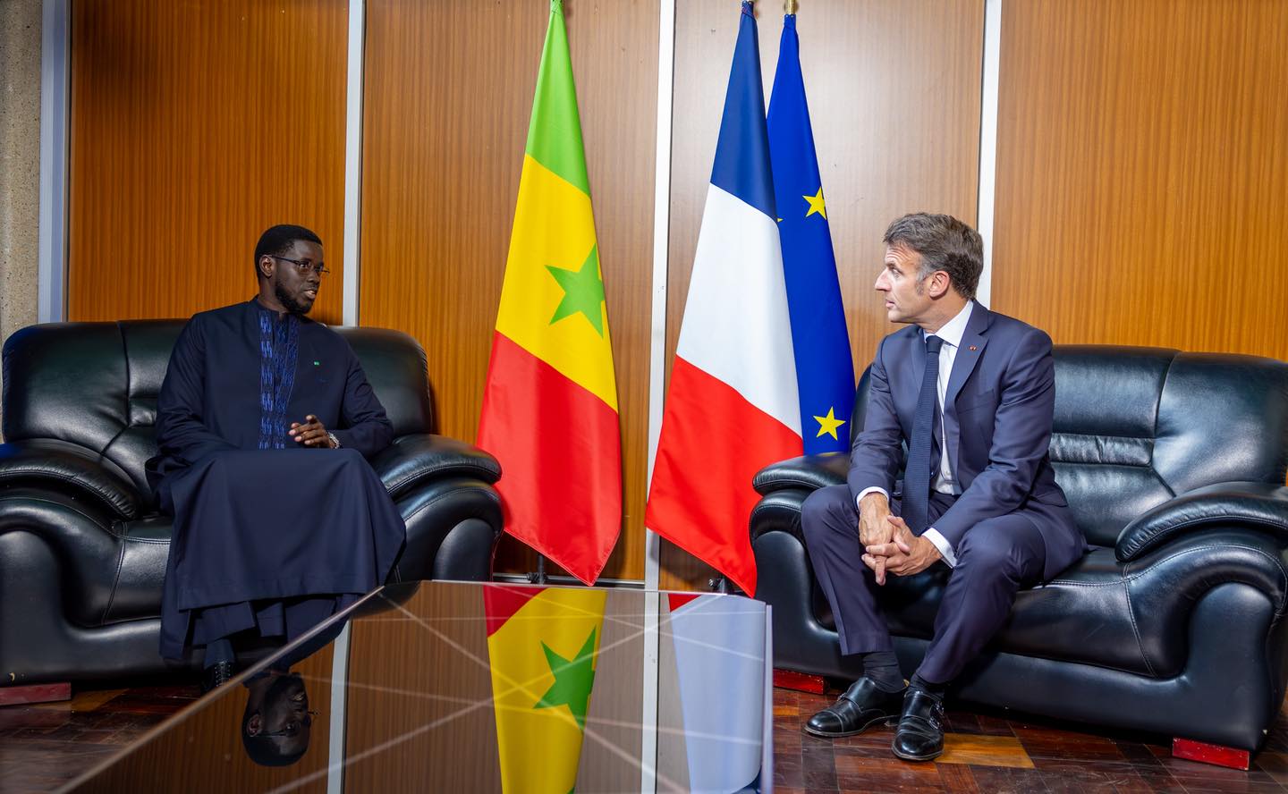 Rencontre historique entre Faye et Macron à Nairobi sur la coopération franco-sénégalaise