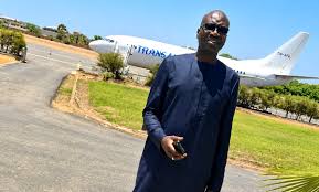 Arrestation d&rsquo;un proche d&rsquo;ousmane sonko au Sénégal : enquête sur fond de tensions juridiques