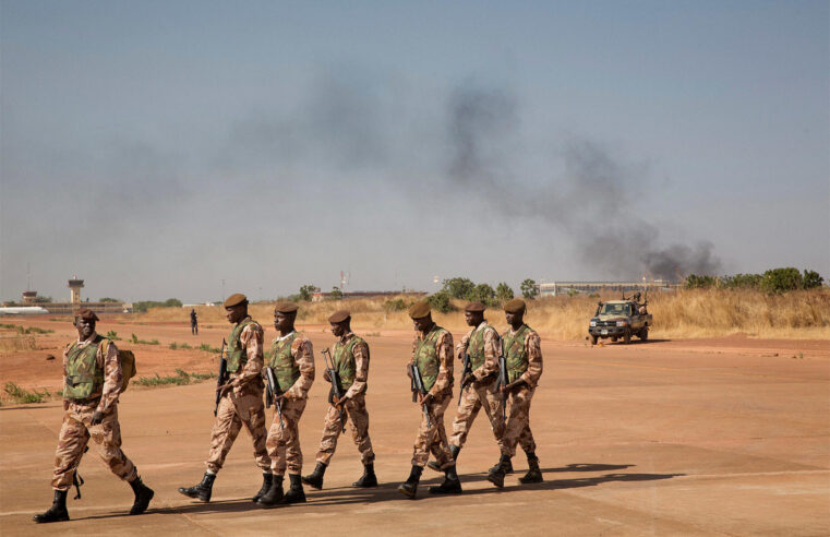 Crise sécuritaire au Mali : une alliance rebelle et djihadiste bouscule le pouvoir et ses partenaires russes