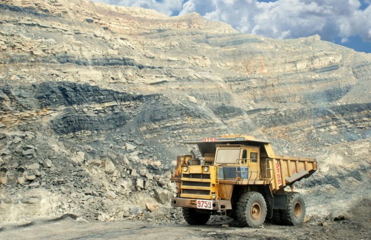 Le Niger prend le contrôle de son uranium : TSUMCO succède à Orano à Arlit