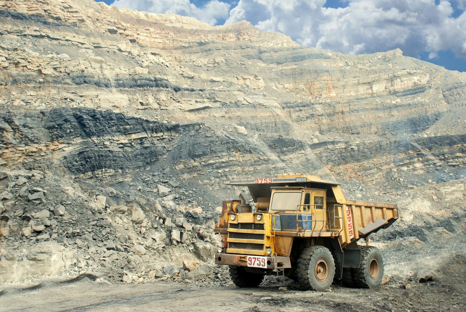 Le Niger prend le contrôle de son uranium : TSUMCO succède à Orano à Arlit