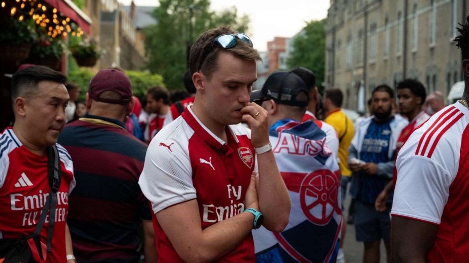 Malgré la défaite en ligue des champions, les supporters d&rsquo;Arsenal saluent la supériorité du PSG
