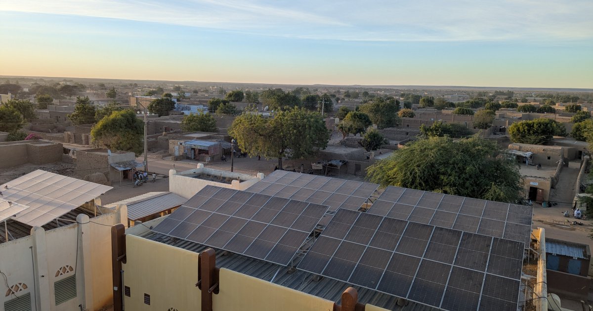 L&rsquo;énergie solaire révolutionne l&rsquo;accès aux soins à Niafounké au Mali