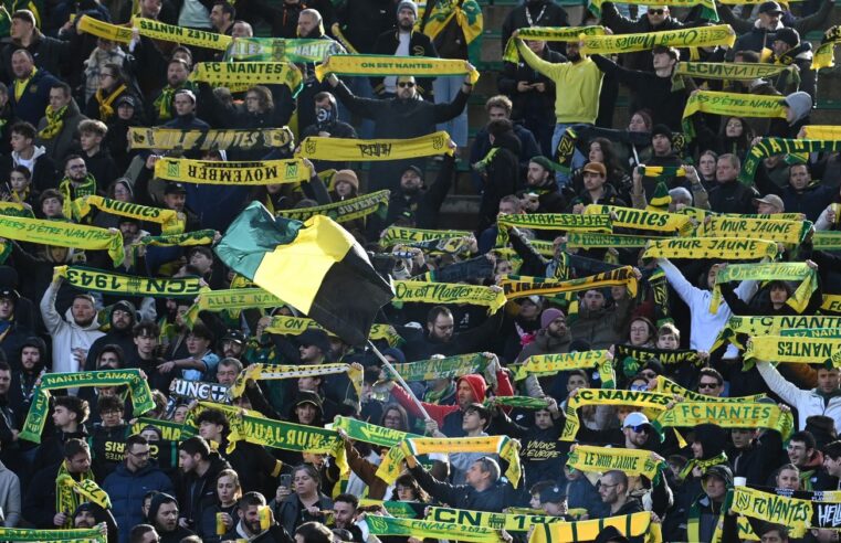 Derniers instants tendus : l&rsquo;envahissement du terrain met fin au match Nantes-Toulouse
