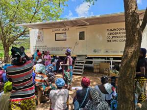 Burkina Faso : une stratégie innovante contre le cancer du col de l’utérus