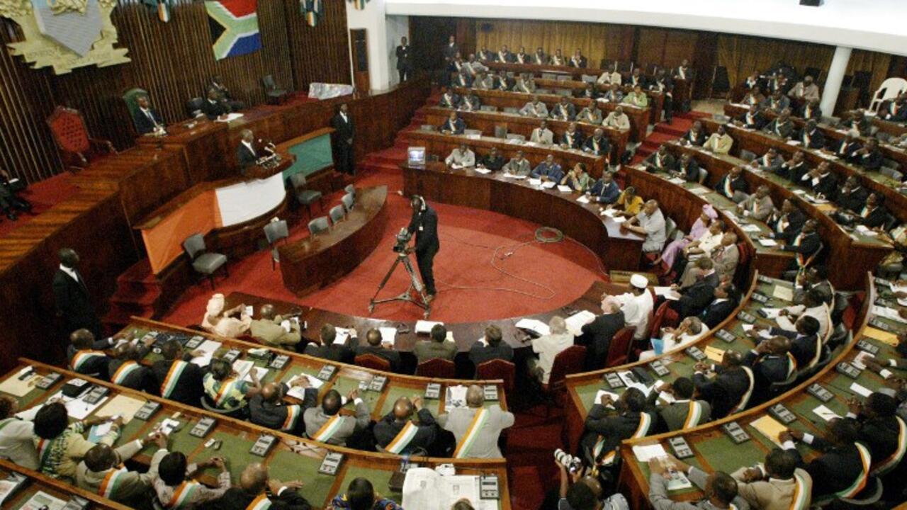 Côte d&rsquo;Ivoire : dissolution de la CEI, vers une nouvelle ère politique ?
