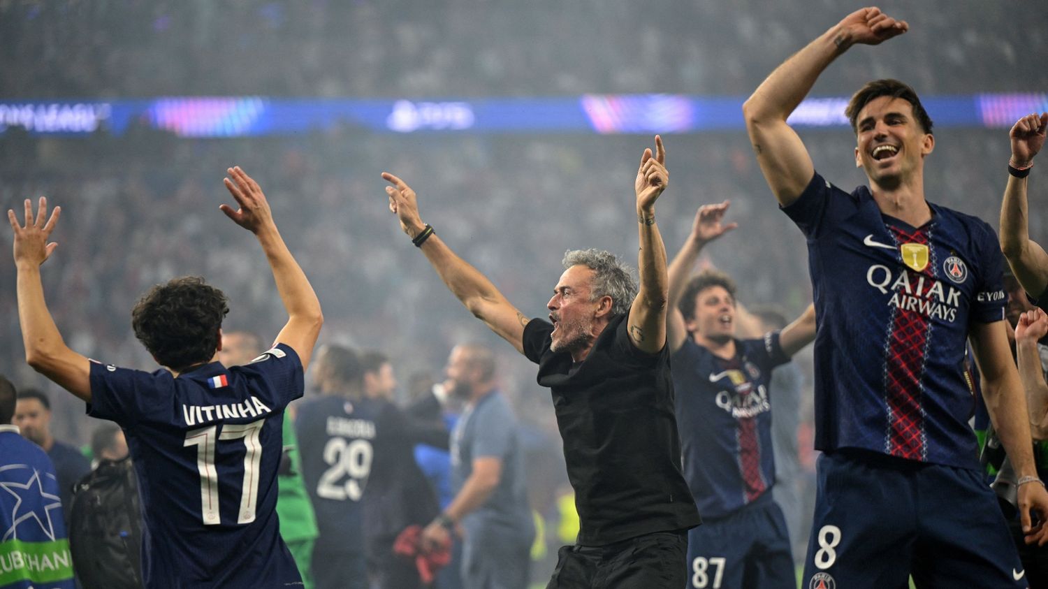 Psg champions d&rsquo;europe : l&rsquo;émotion intacte des supporters parisiens après le doublé historique