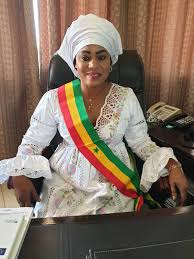 Réactions politiques : Maïmouna Sène critique le « populisme judiciaire » d&rsquo;Ousmane Sonko au Sénégal
