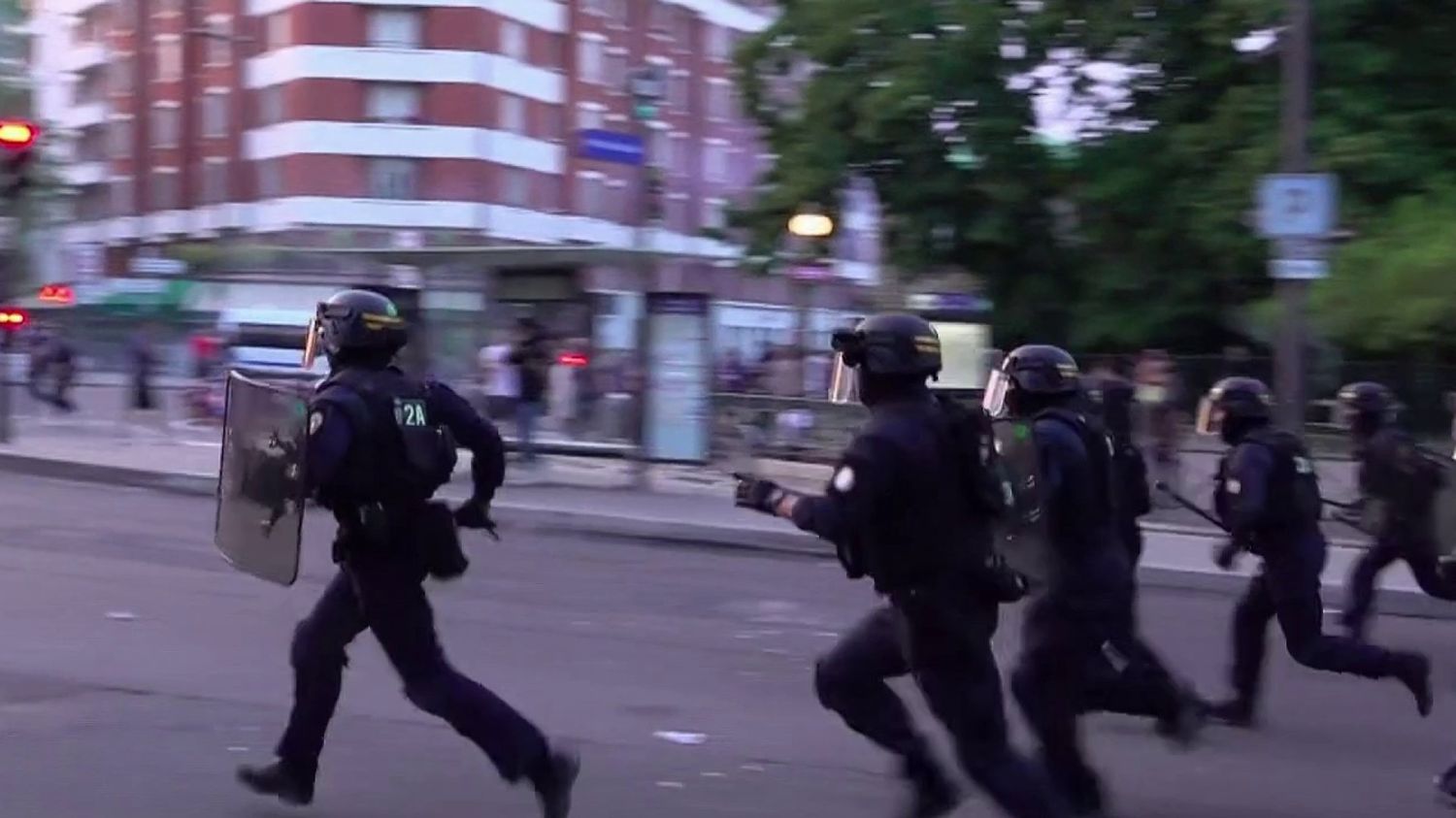 Célébrations du PSG : 780 interpellations et un bilan tragique en France