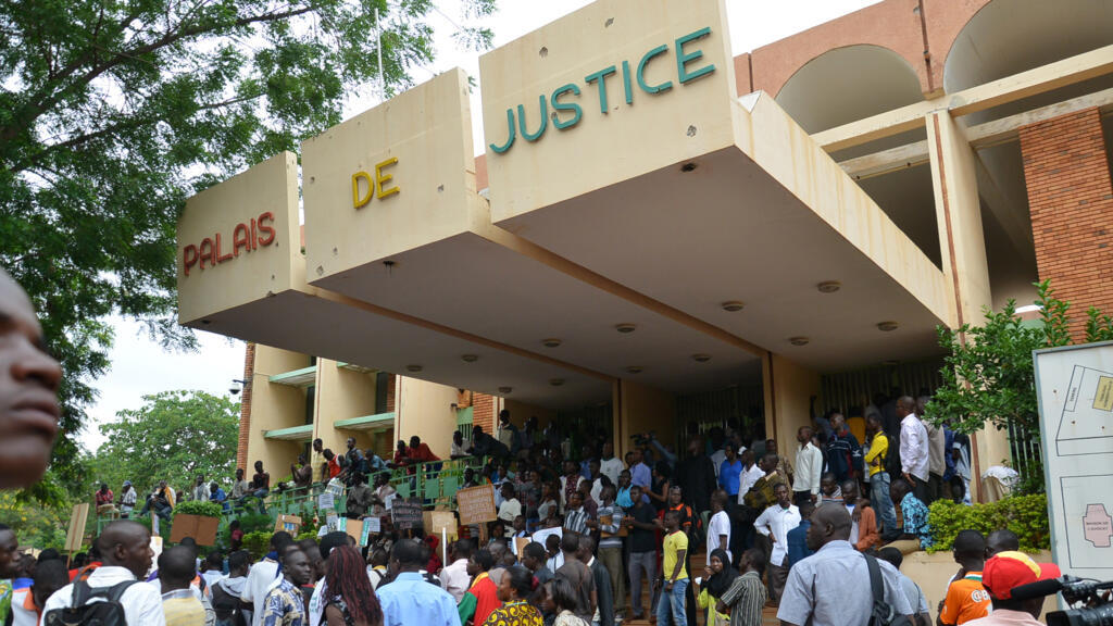 Junte du Burkina Faso : corruption des douaniers et magistrats enfin jugée