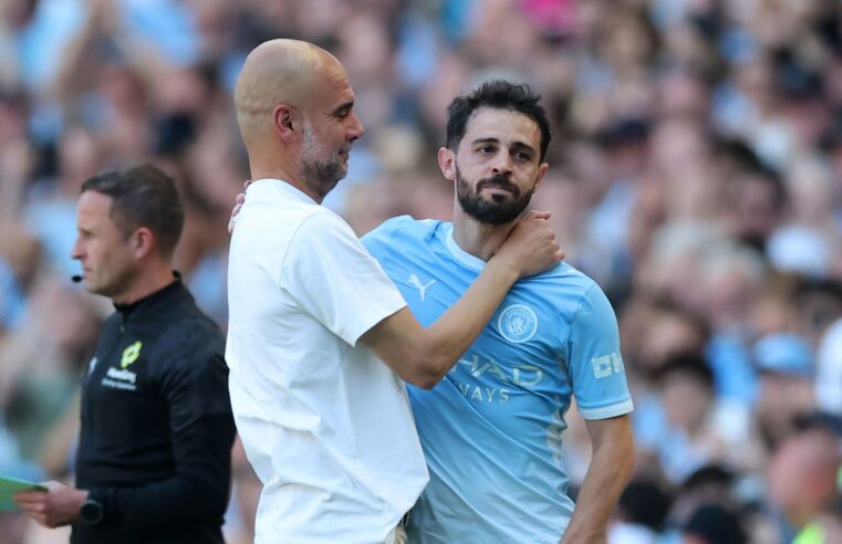 Rooney s&rsquo;indigne de la haie d&rsquo;honneur en plein match pour Silva et Stones à Manchester City