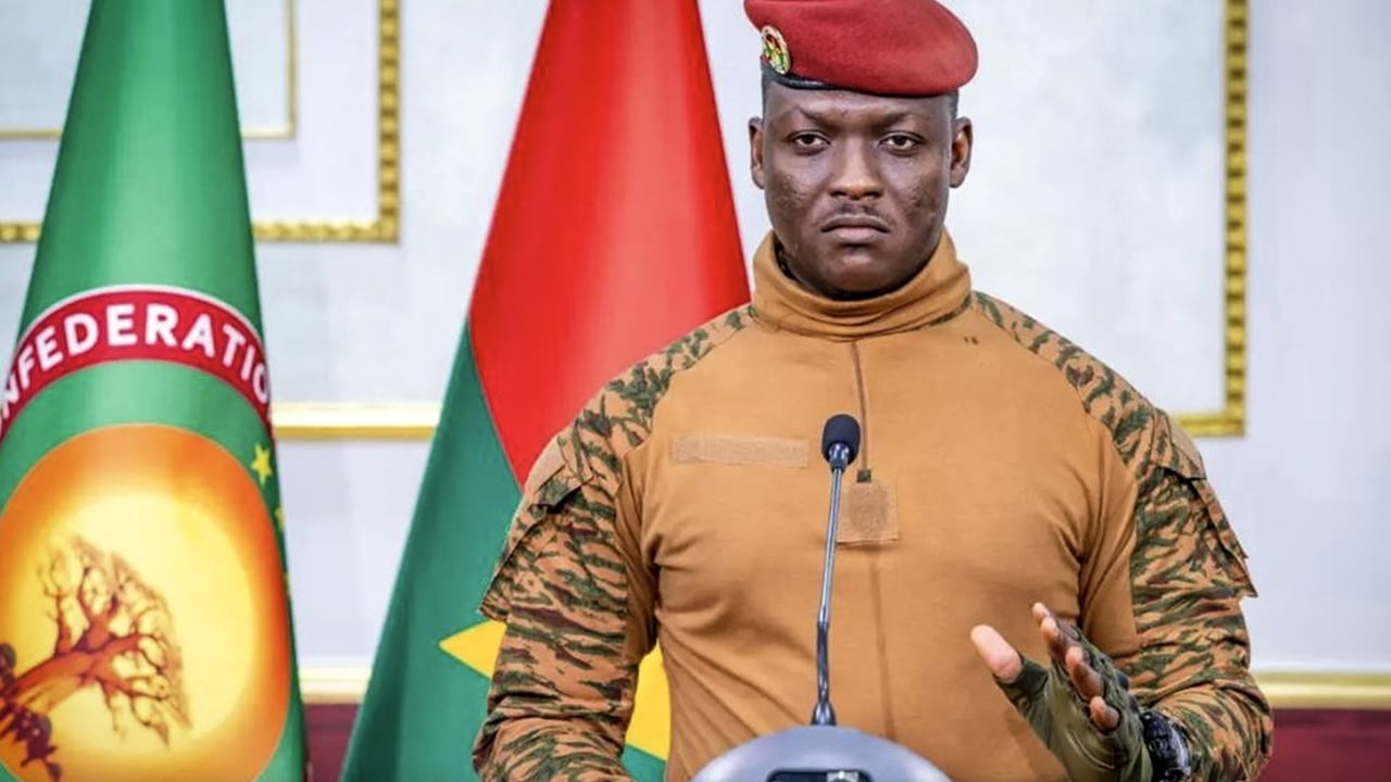 Burkina Faso : la junte suspend des centaines d&rsquo;associations pour des raisons sécuritaires