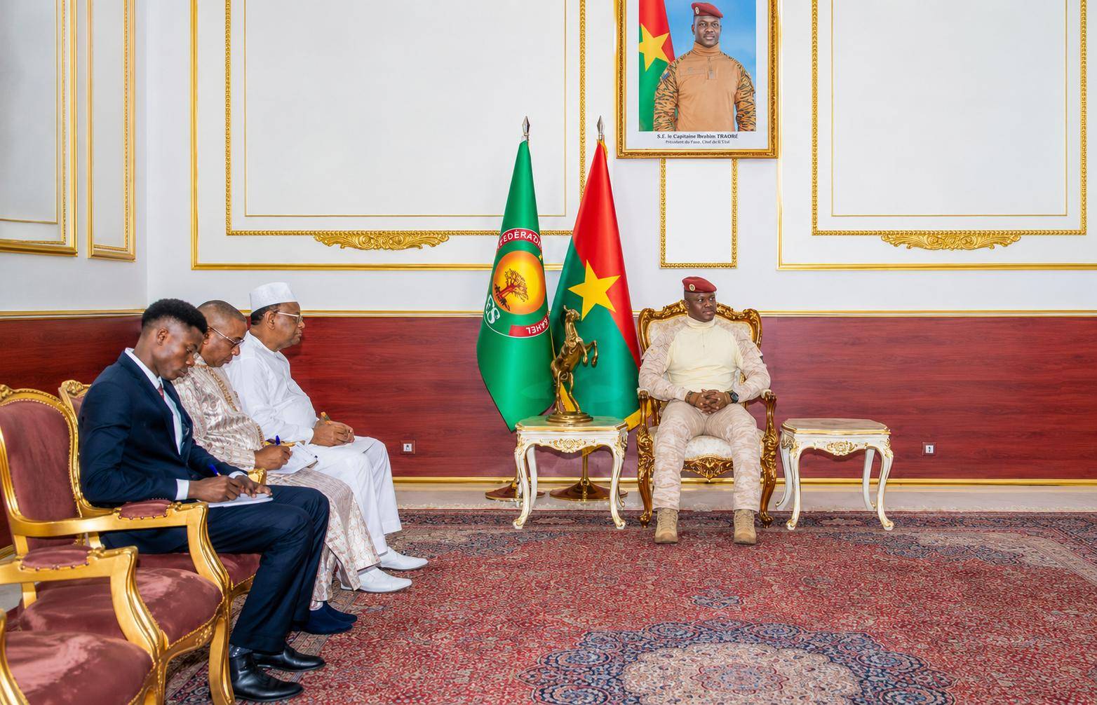 CEDEAO et AES : dialogue ou complicité face aux transitions militaires ?