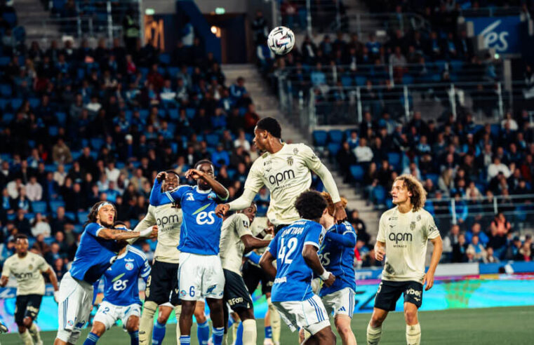 Monaco s&rsquo;incline face à strasbourg en fin de match