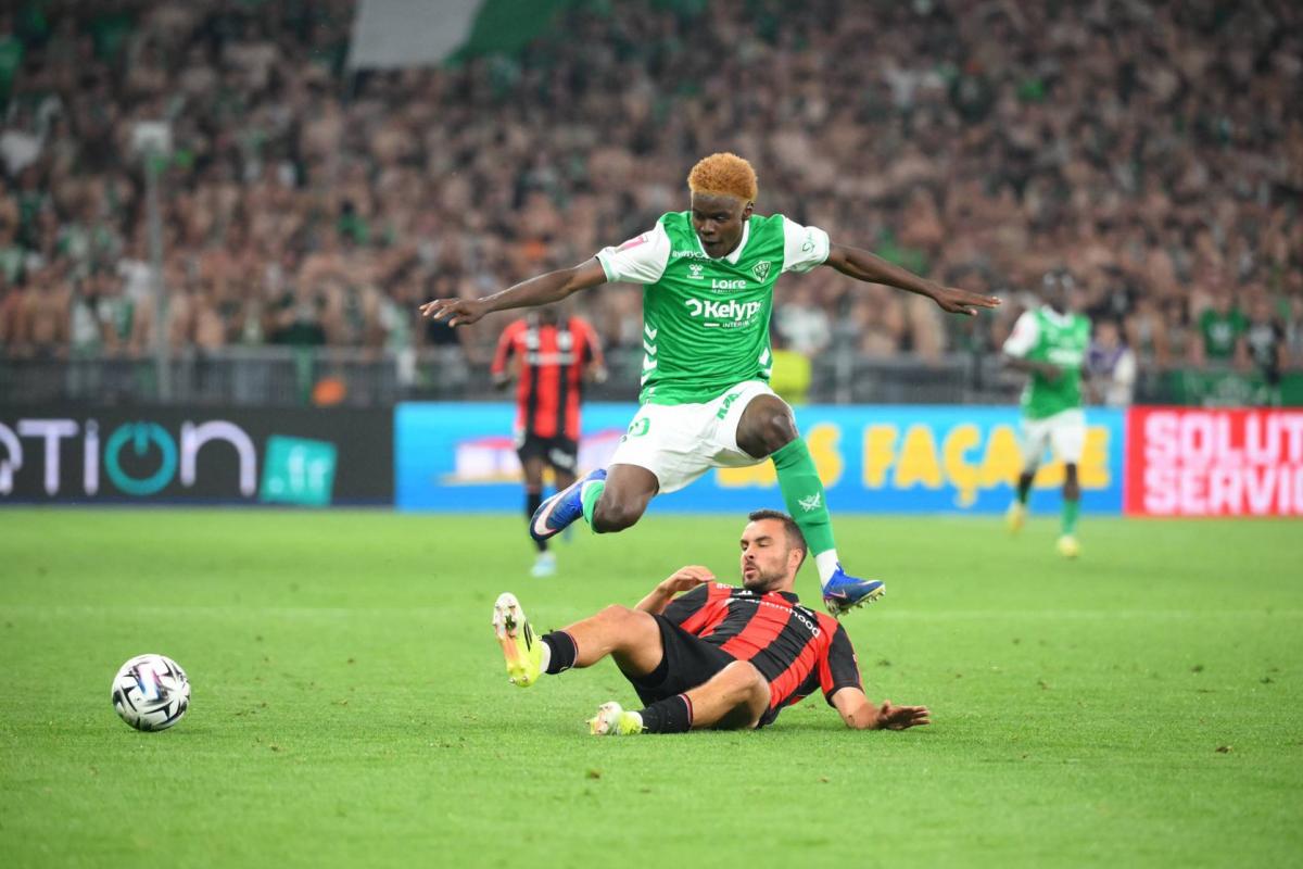 Saint-Étienne nice : un match poussif au sommet de la ligue française