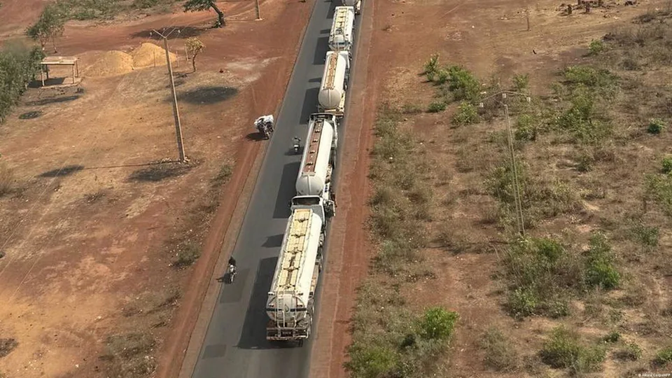 Le blocus de Bamako a poussé plusieurs compagnies de transport routier à suspendre leurs liaisons