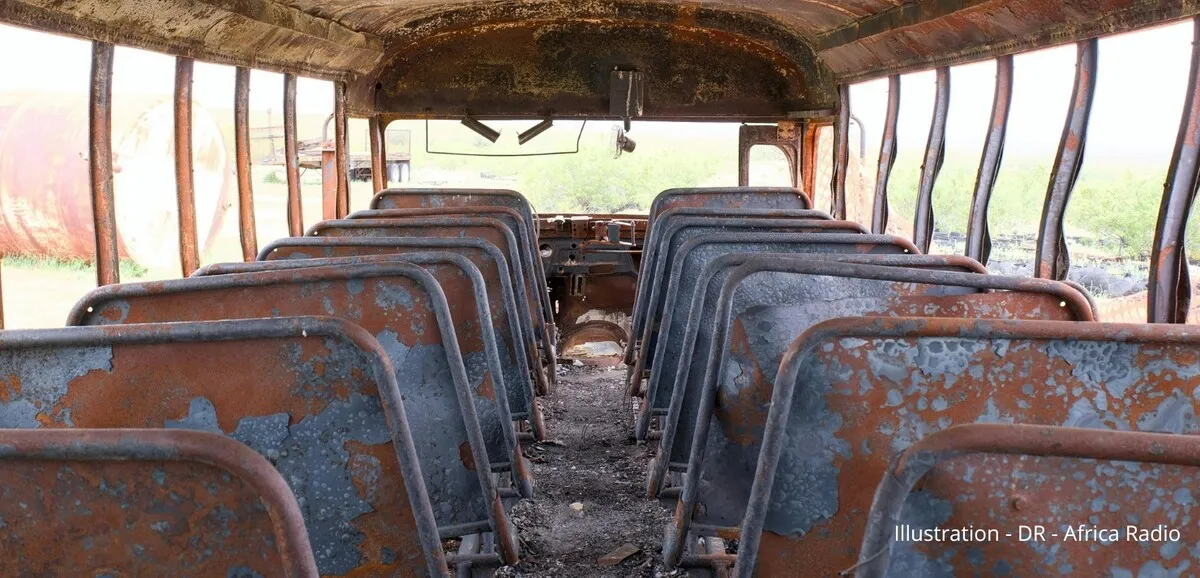 Crise sécuritaire au Mali : des bus brûlés près de Bamako sous la pression jihadiste