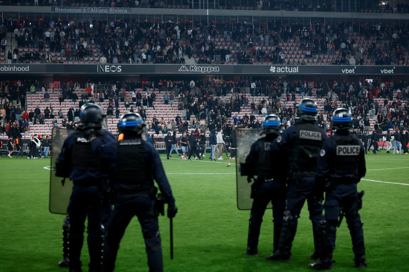 Nice sanctionné lourdement avant le match décisif contre Saint-Étienne