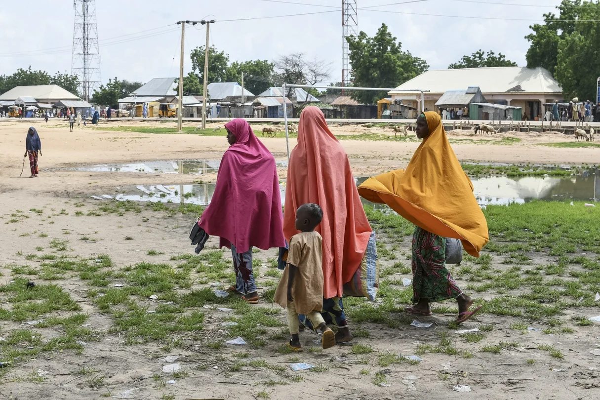 Des victimes et familles en deuil après une attaque attribuée à Boko Haram dans l'État de Yobe, au nord-est du Nigeria
