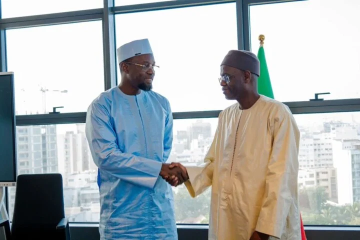 Passation de services à la Primature entre Ousmane Sonko et Al Aminou Lo