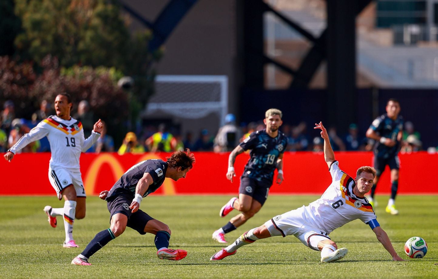 Choc en Coupe du Monde: l&rsquo;Allemagne s&rsquo;effondre face au Paraguay