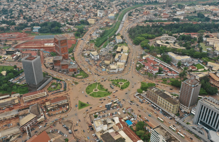 Trafic d&rsquo;êtres humains : 13 arrestations dans une escroquerie à l’emploi au Cameroun