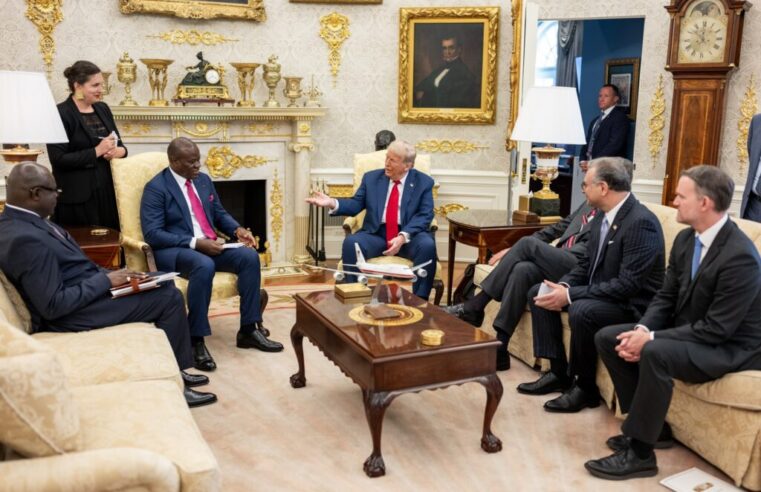 Le Gabon refuse l&rsquo;accueil de migrants américains, affirmant sa souveraineté diplomatique
