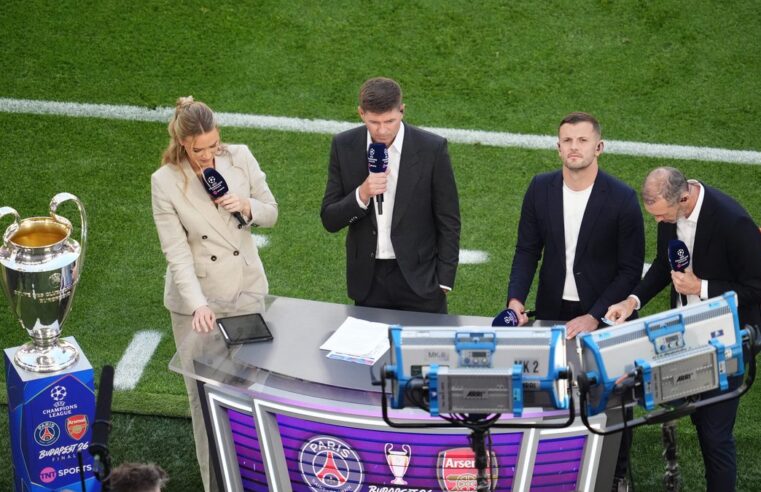 Les bourdes des commentateurs de la finale psg arsenal épinglées lors de l’émission de julien cazarre