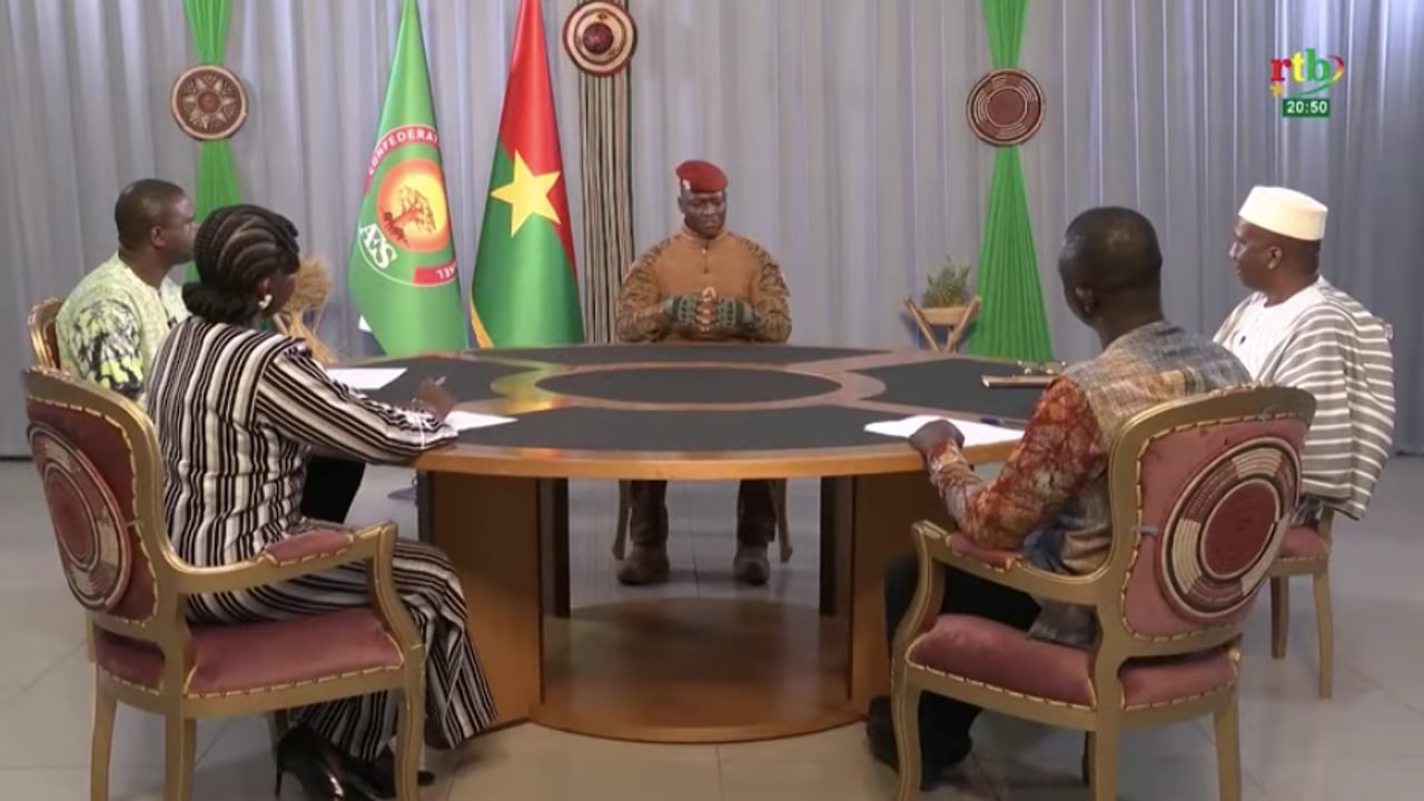 Le Burkina Faso critique canal+ pour son refus de diffuser la télé nationale gratuitement