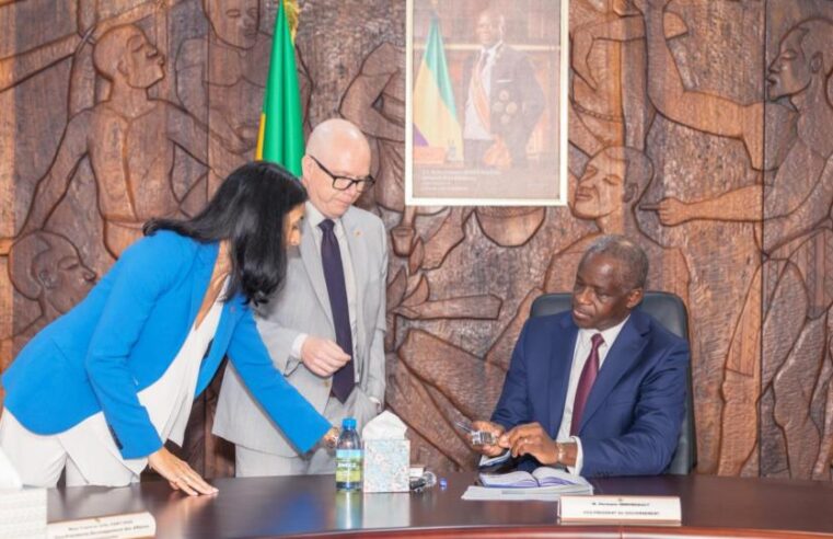 Gabon : des timbres fiscaux innovants pour lutter contre la fraude