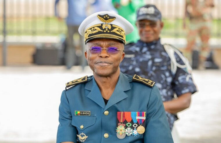 Général Bertin Bada : 43 ans de service, l&rsquo;adieu aux armes d&rsquo;une légende des forces aériennes béninoises