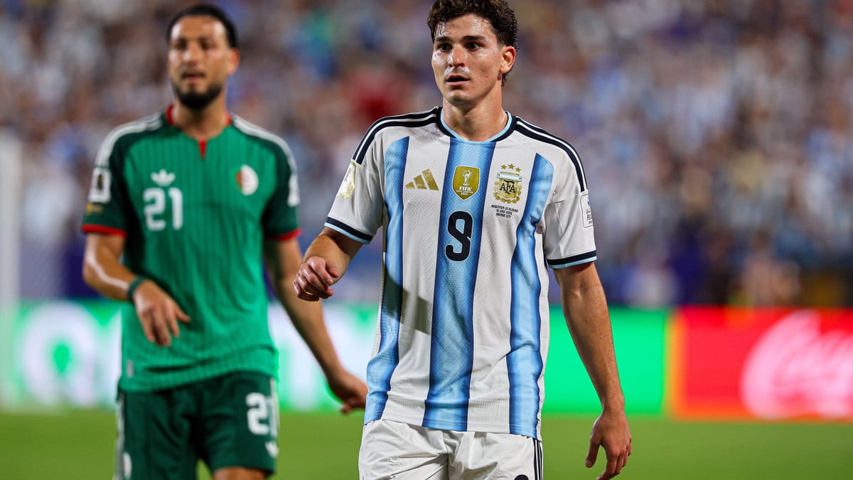 Le feuilleton Julian Alvarez : entre rêve barcelonais et résistance de l&rsquo;Atlético