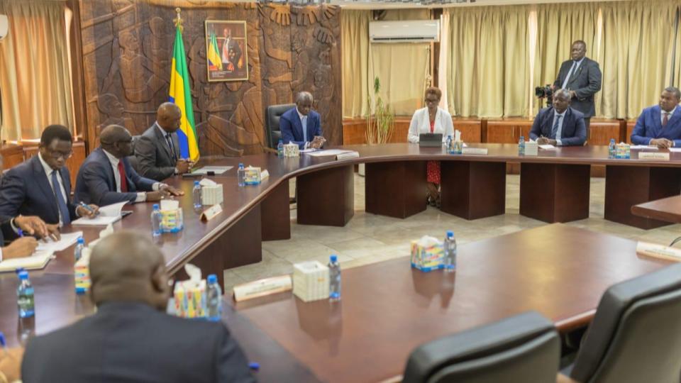 Gabon : le gouvernement accélère les projets financés par la BAD