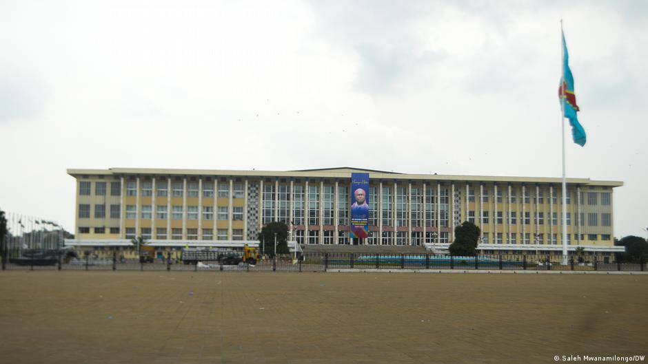 Réforme constitutionnelle en rd Congo : entre espoirs de refonte et craintes de dérive autoritaire
