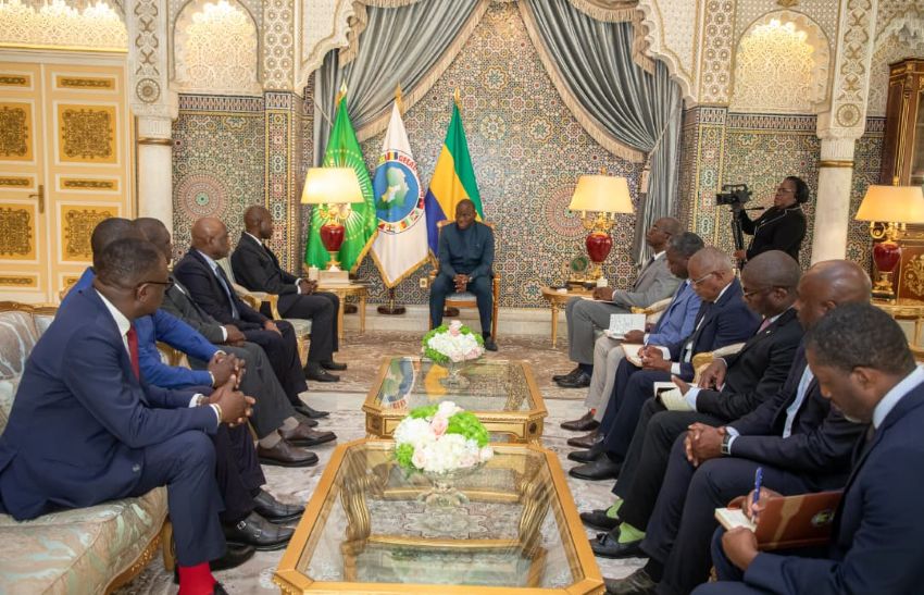Le président gabonais recevant la délégation de Coris Bank