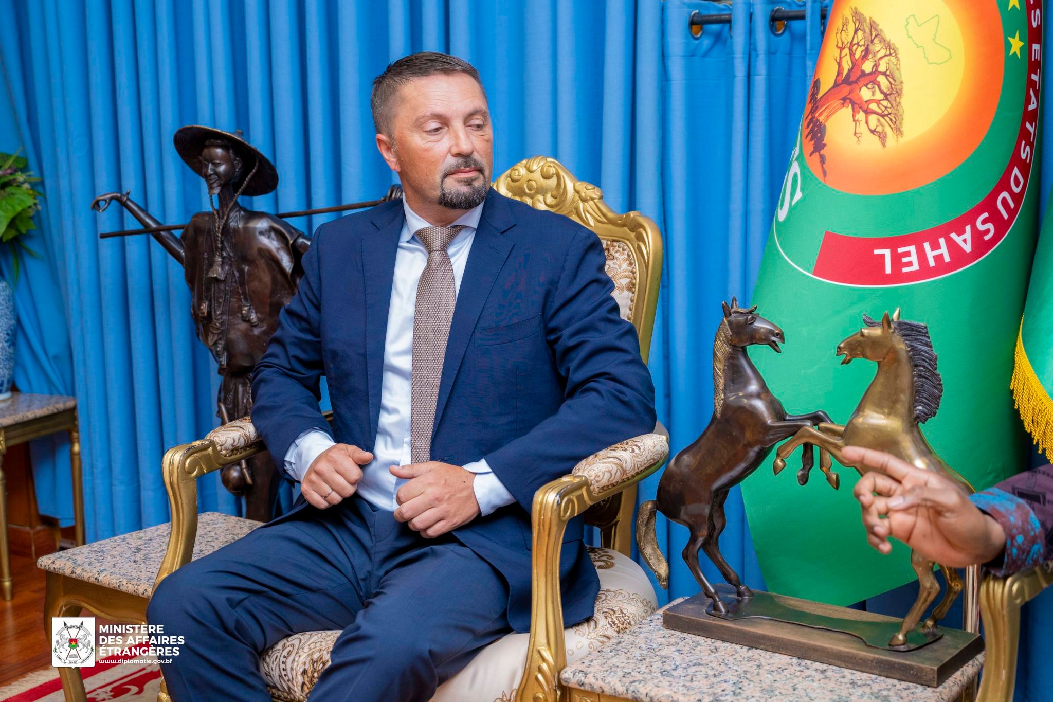 portrait de Slavenko Ristic, président de la Commission Défense et Sécurité du Parlement serbe