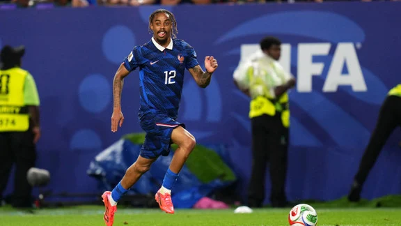Bradley Barcola en action avec le PSG