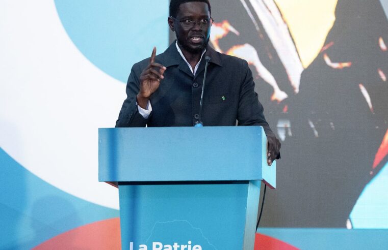 Sénégal : bassirou diomaye faye affiche son patriotisme avec son nouveau mouvement