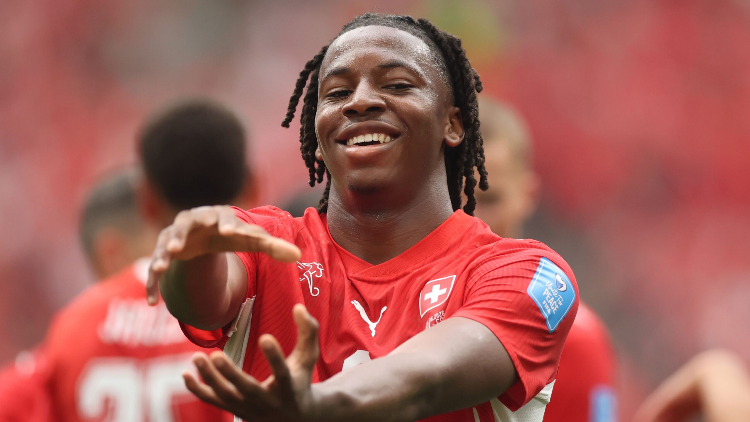 Johan Manzambi change de club : Aston Villa en tête après l&rsquo;échec de Newcastle
