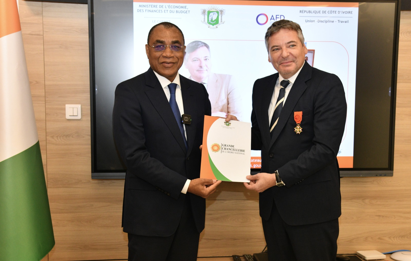 Côte d&rsquo;Ivoire : Adrien Haye distingué pour son engagement au développement
